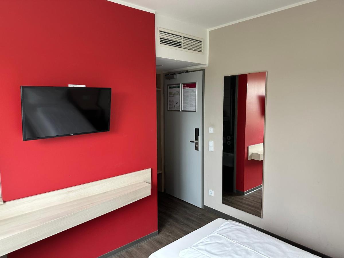 Serways Hotel Lüneburger Heide West Bispingen Habitación foto